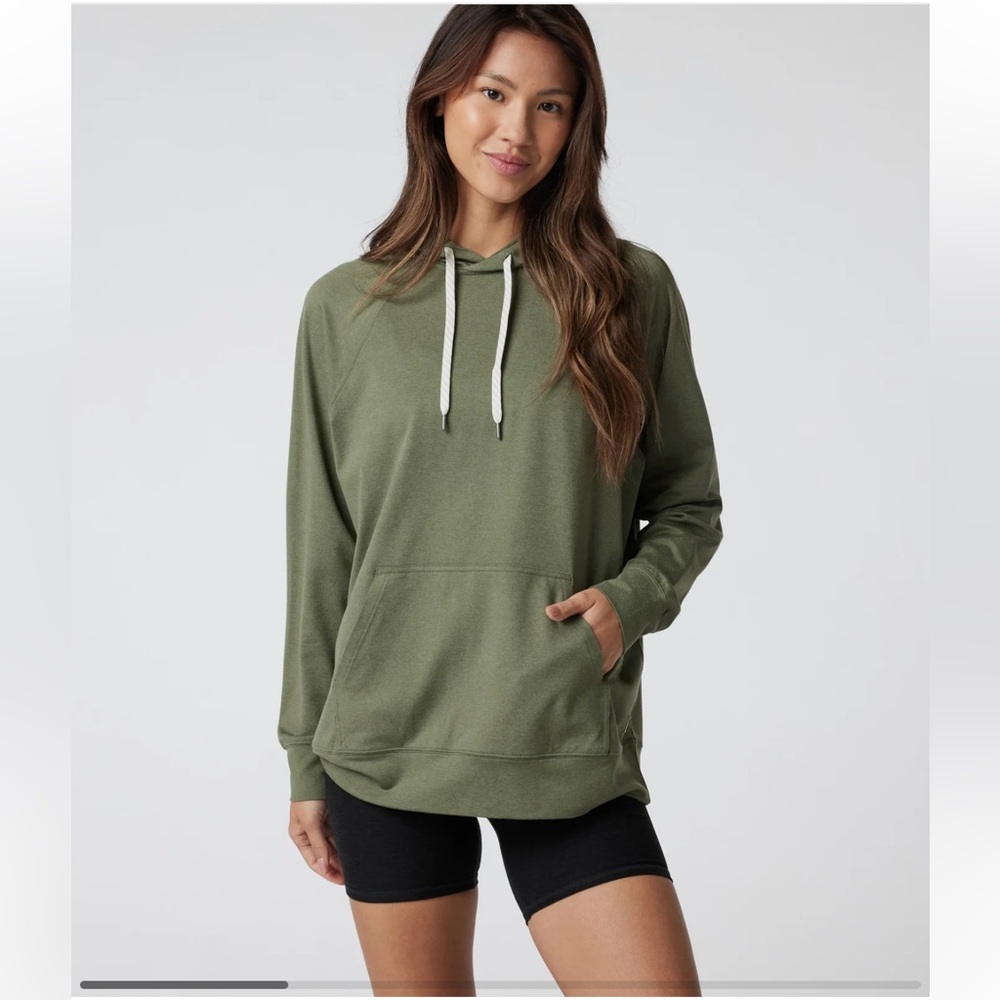 Vuori Halo Oversized Hoodie dark metal heather S $108